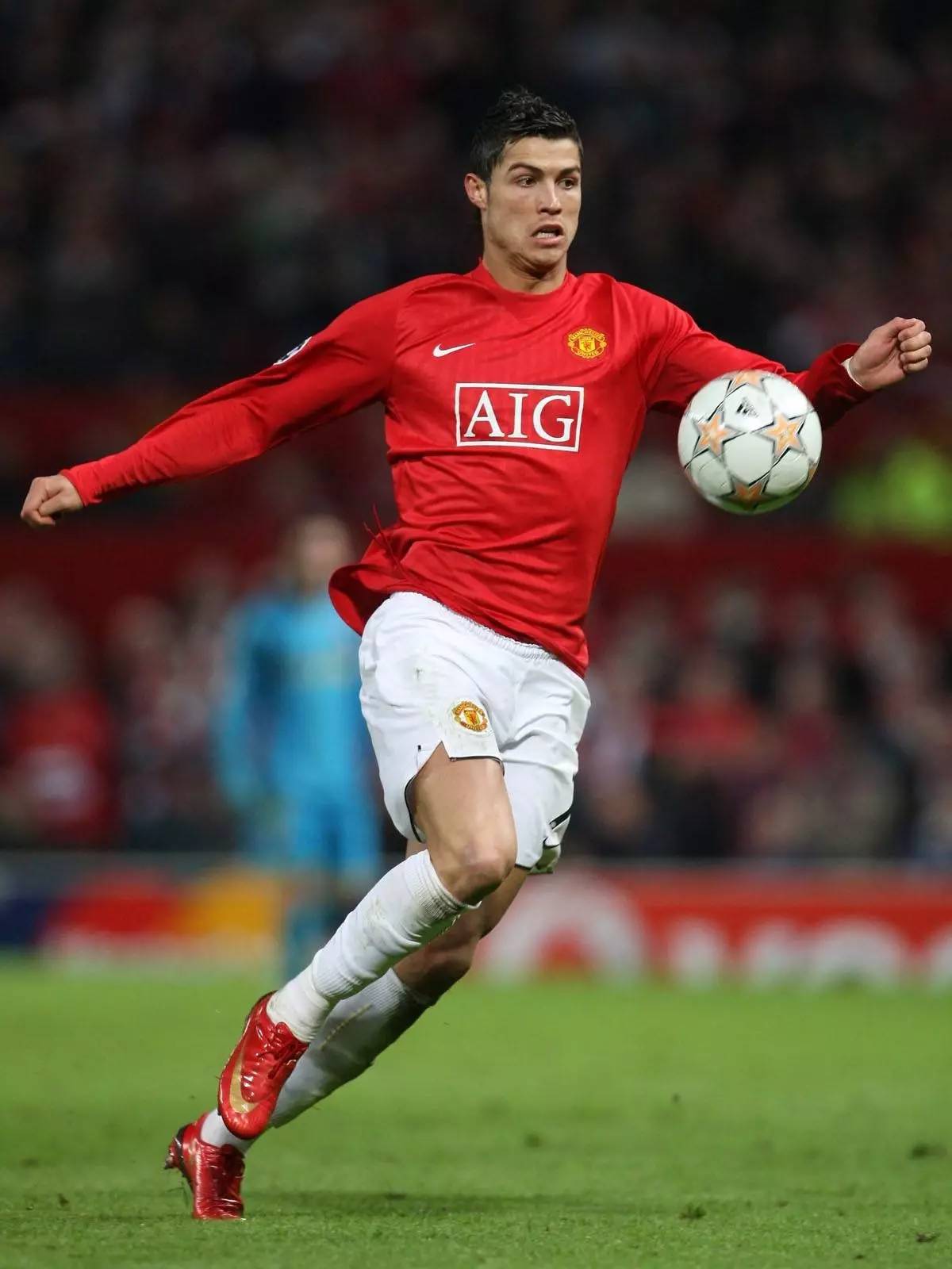 萨哈：麦克托米奈可以在皇马和巴萨踢球，甚至拜仁慕尼黑